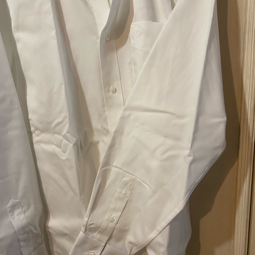 Men’s Ariat White Button Down Long Sleeve Shirt